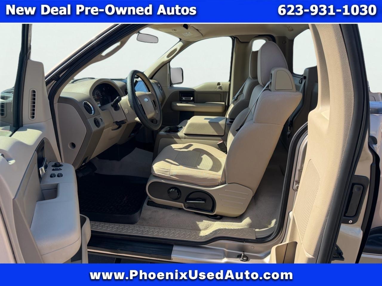 Ford F-150 2WD Reg Cab 126" STX 2005