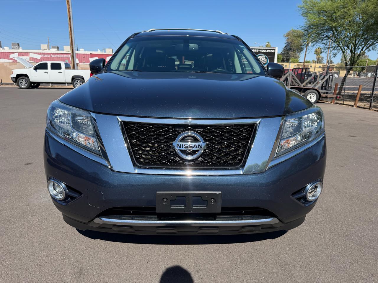 Nissan Pathfinder SV 4WD 2013