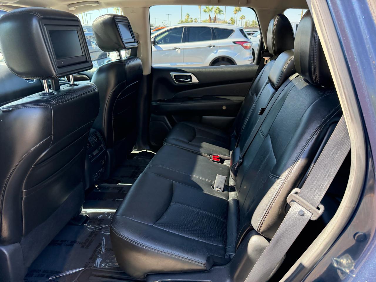 Nissan Pathfinder SV 4WD 2013