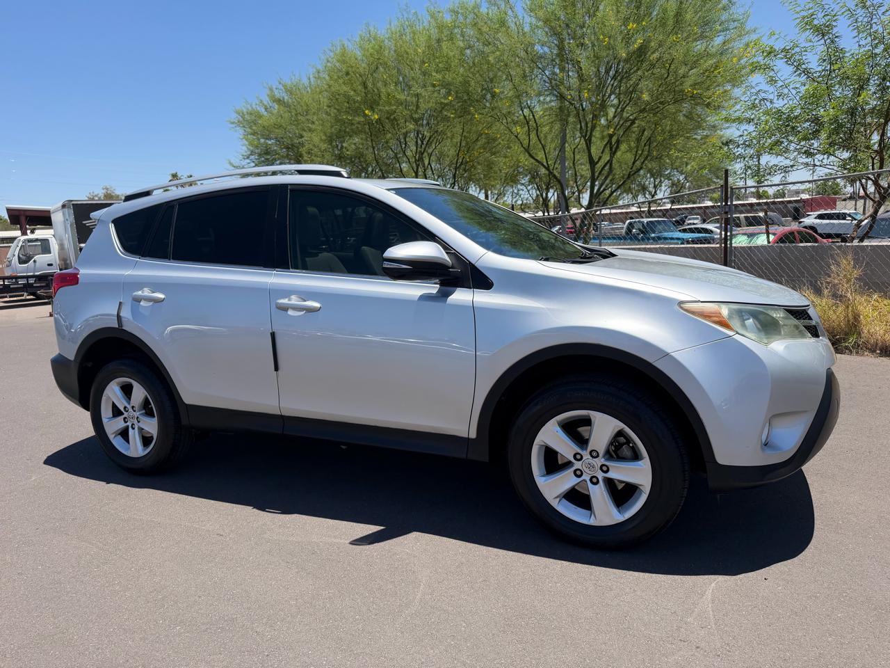 Toyota RAV4 XLE FWD 2013
