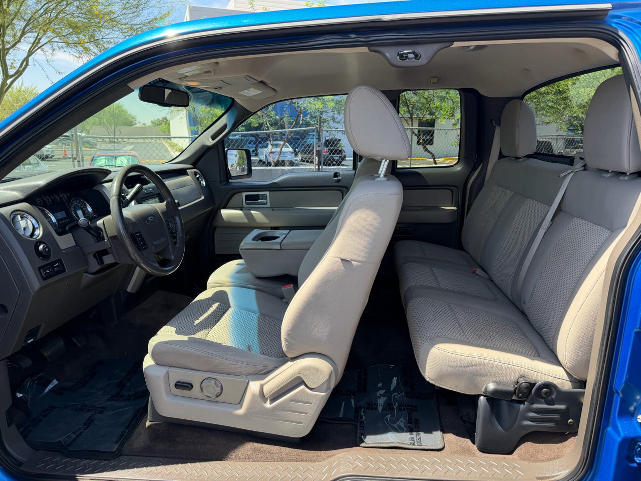 Ford F-150 4WD SuperCab 133" XLT 2010