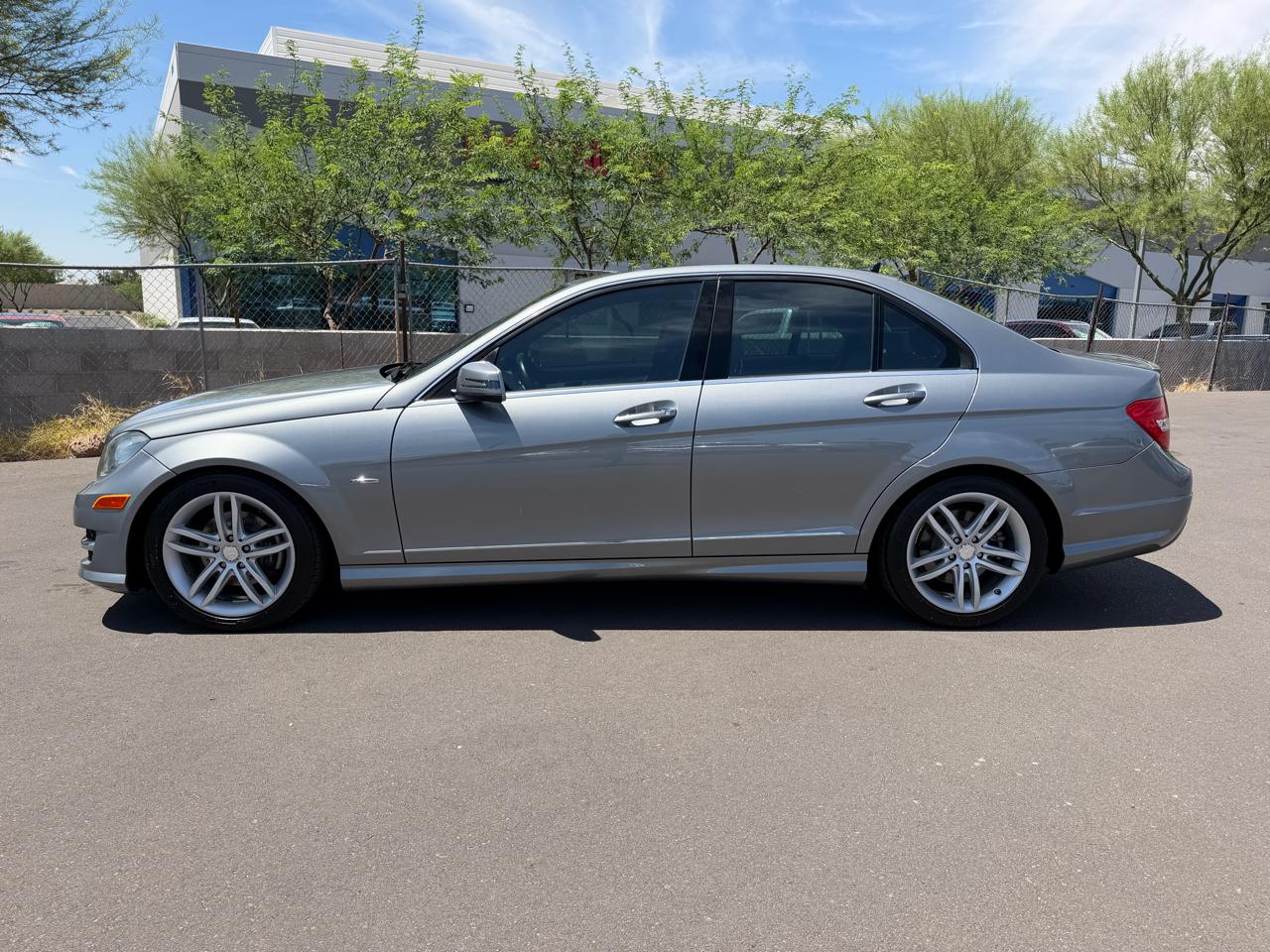 Mercedes-Benz C-Class C250 Luxury Sedan 2012