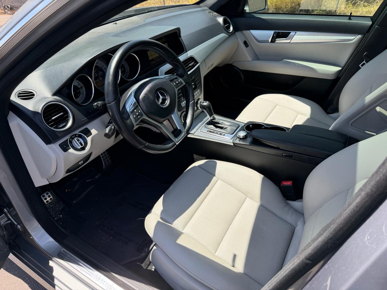 Mercedes-Benz C-Class C250 Luxury Sedan 2012