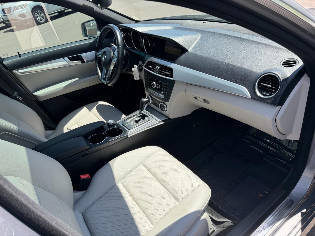 Mercedes-Benz C-Class C250 Luxury Sedan 2012