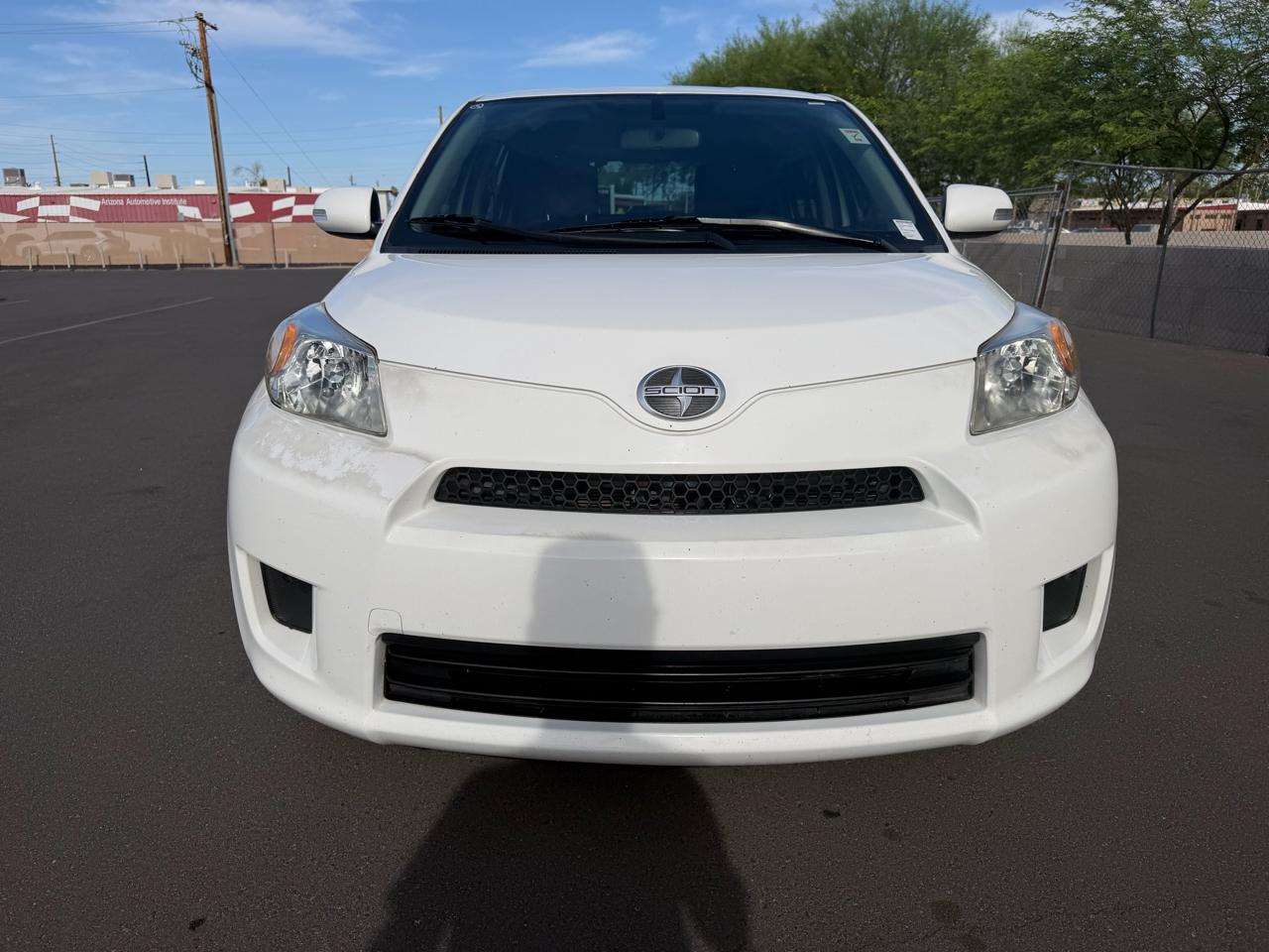 Scion xD 5-Door Hatchback 5-Spd MT 2012