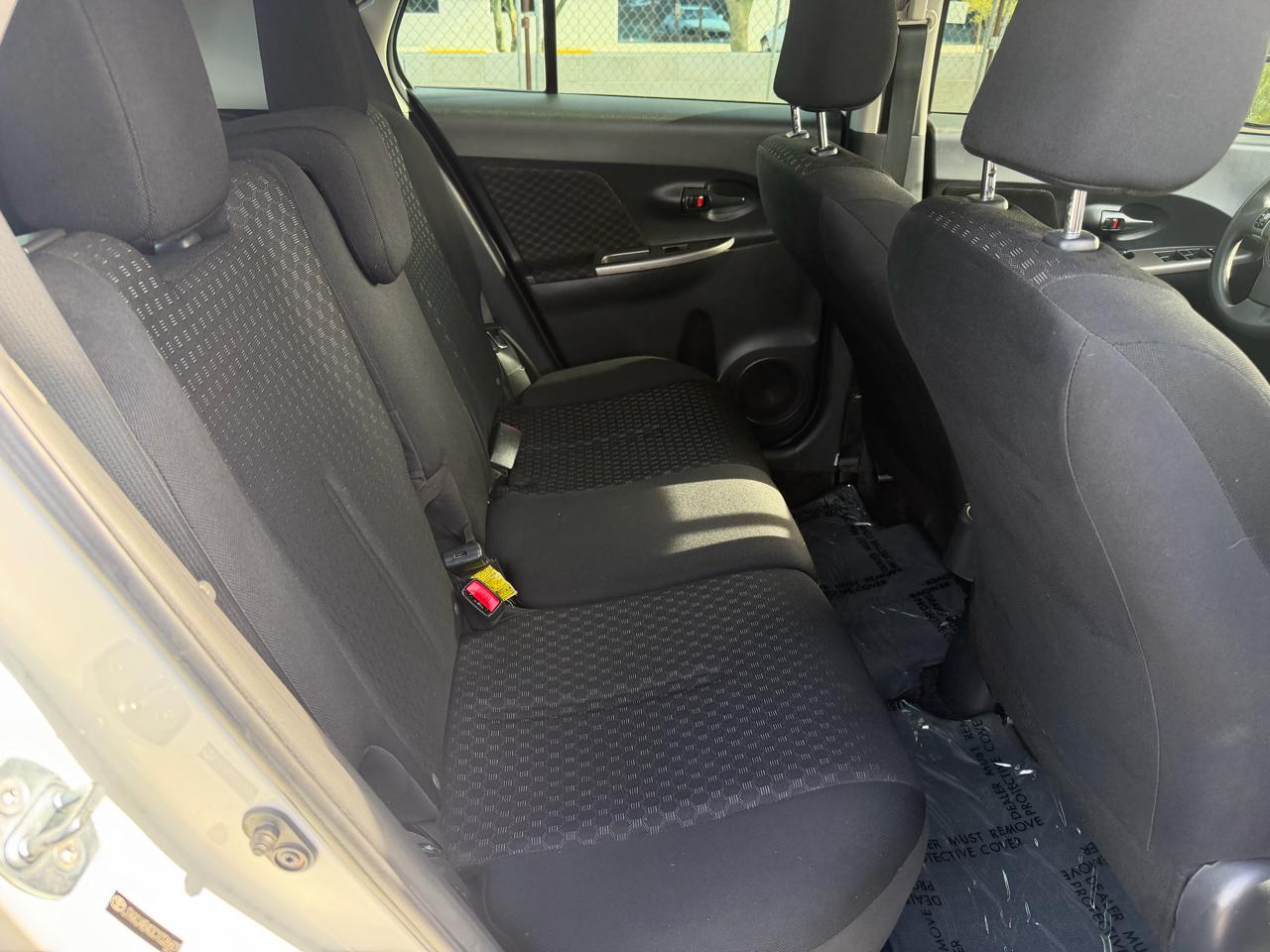 Scion xD 5-Door Hatchback 5-Spd MT 2012