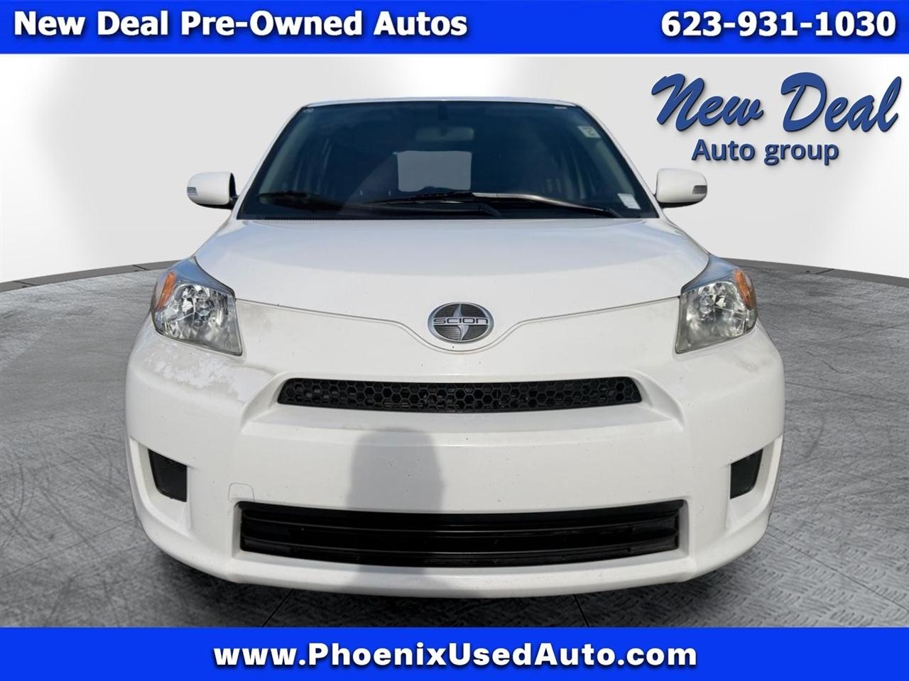 Scion xD 5-Door Hatchback 5-Spd MT 2012
