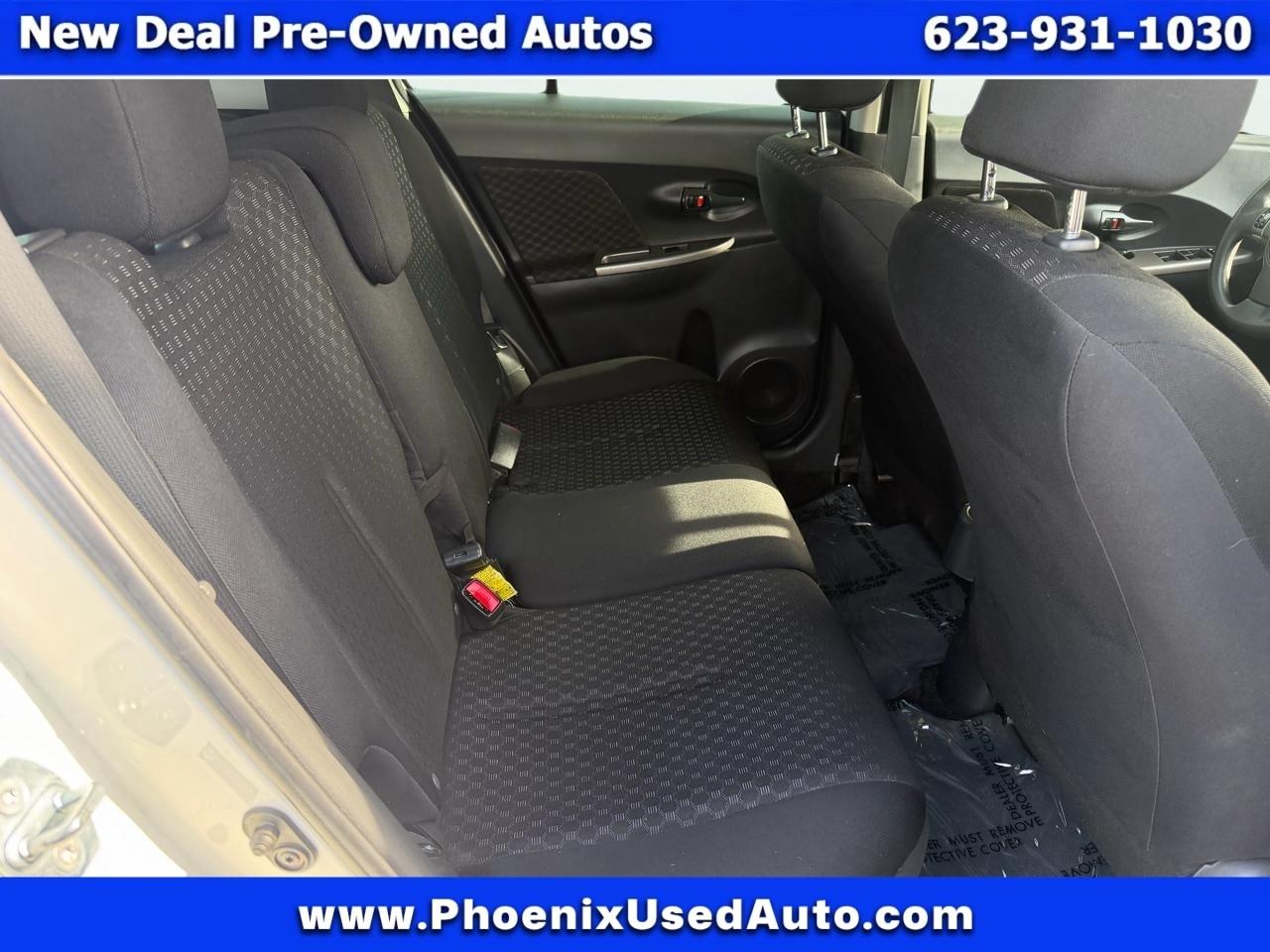 Scion xD 5-Door Hatchback 5-Spd MT 2012