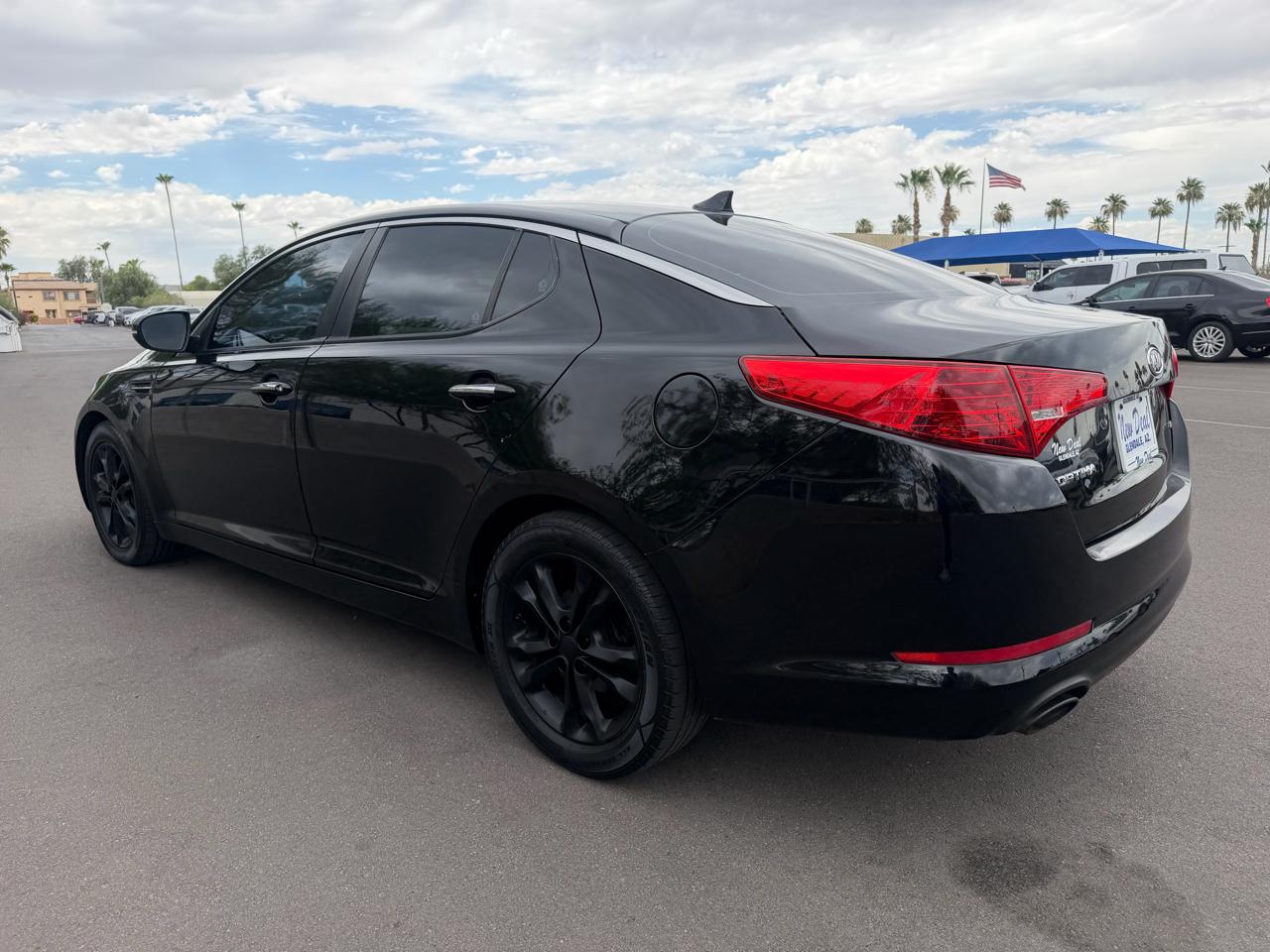 Kia Optima LX MT 2012