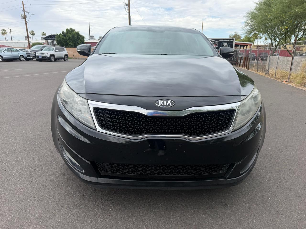 Kia Optima LX MT 2012