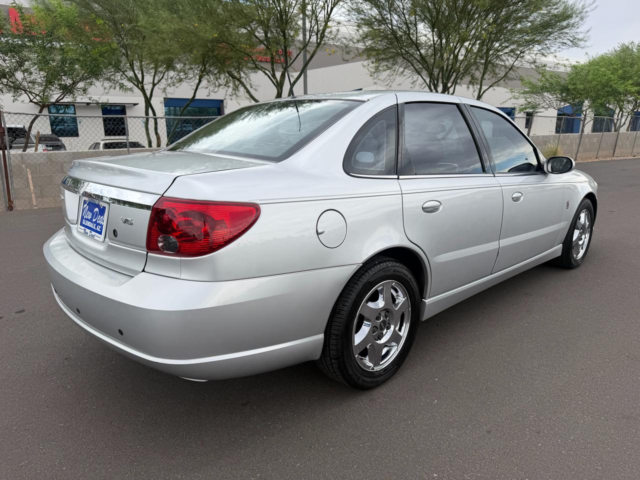Saturn L300 Sedan 3 2004