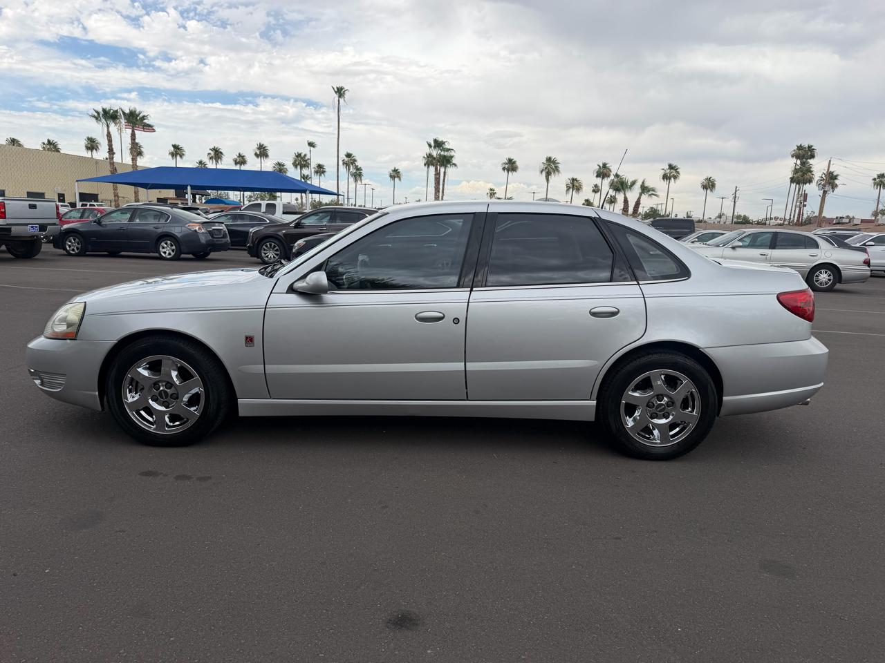 Saturn L300 Sedan 3 2004
