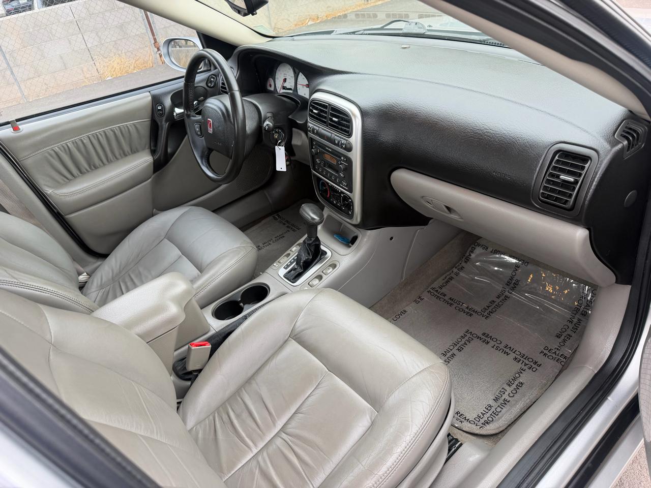 Saturn L300 Sedan 3 2004