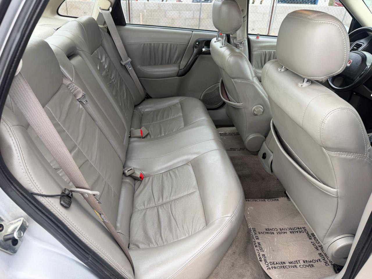 Saturn L300 Sedan 3 2004
