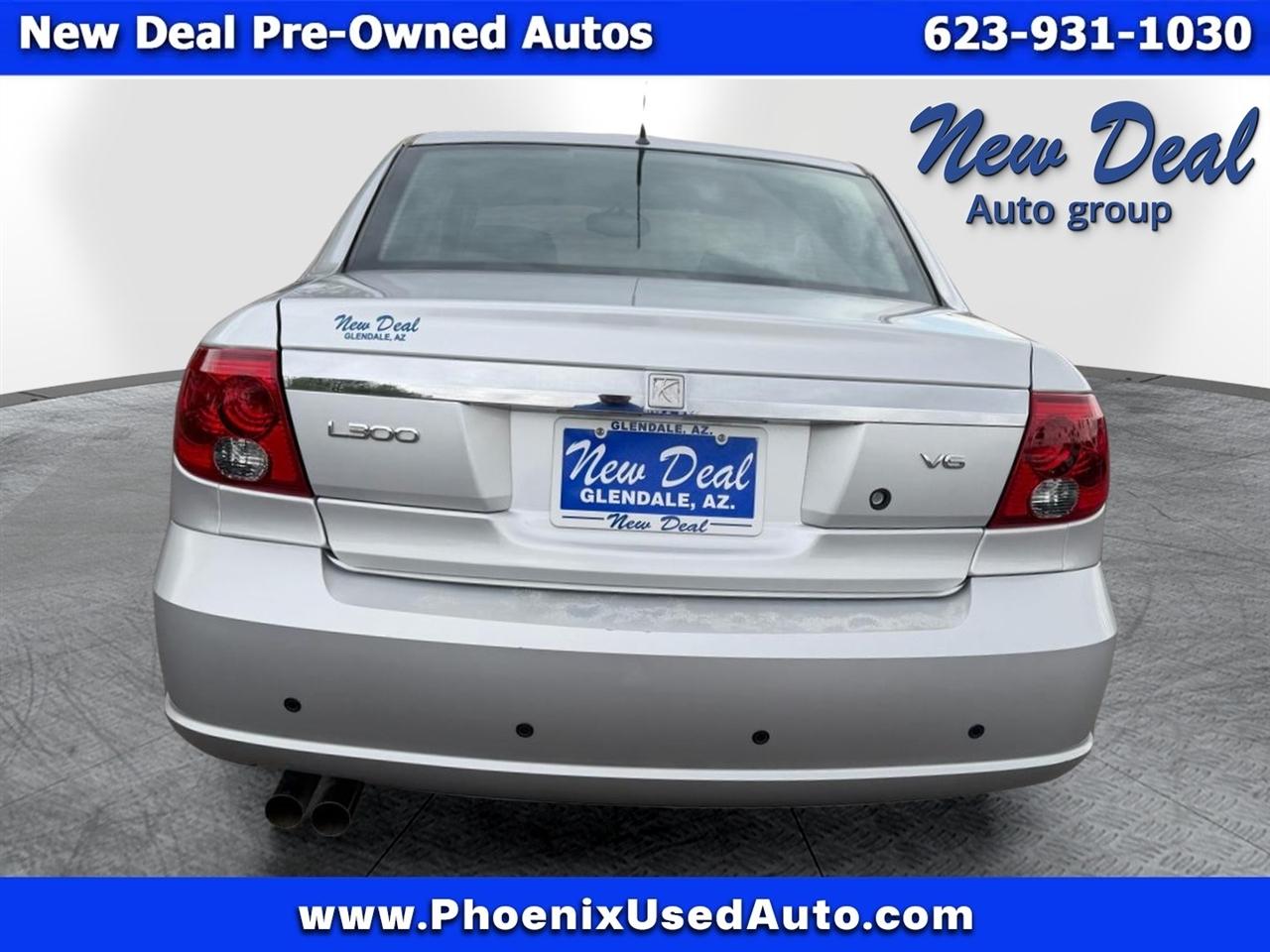 Saturn L300 Sedan 3 2004
