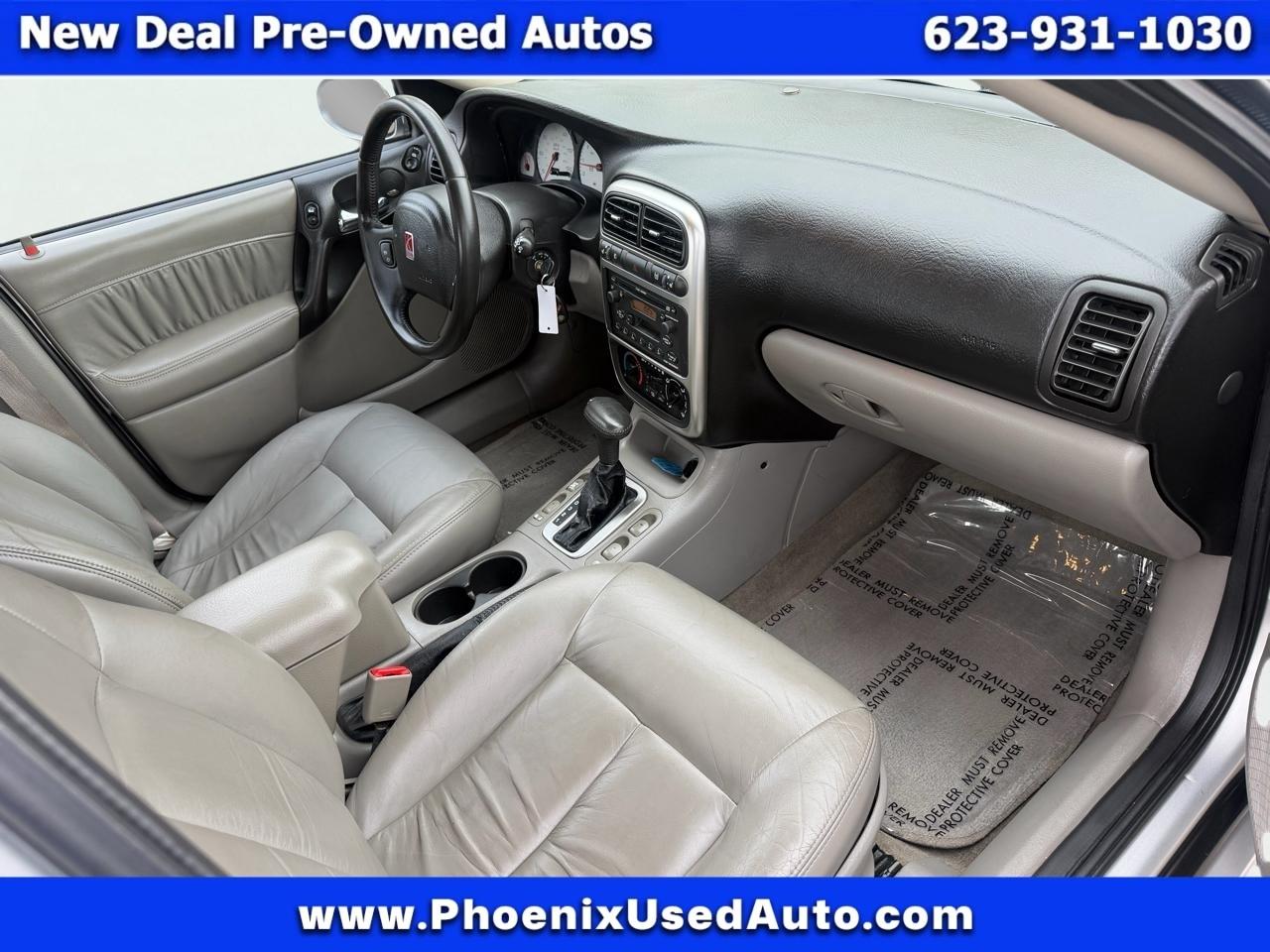 Saturn L300 Sedan 3 2004