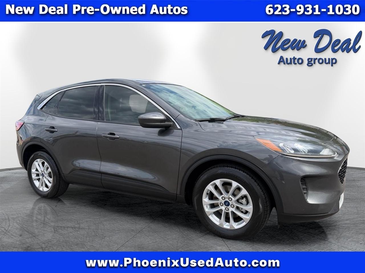 Gray 2020 Ford Escape SE FWD SUV / Crossover Front-Wheel Drive Automatic