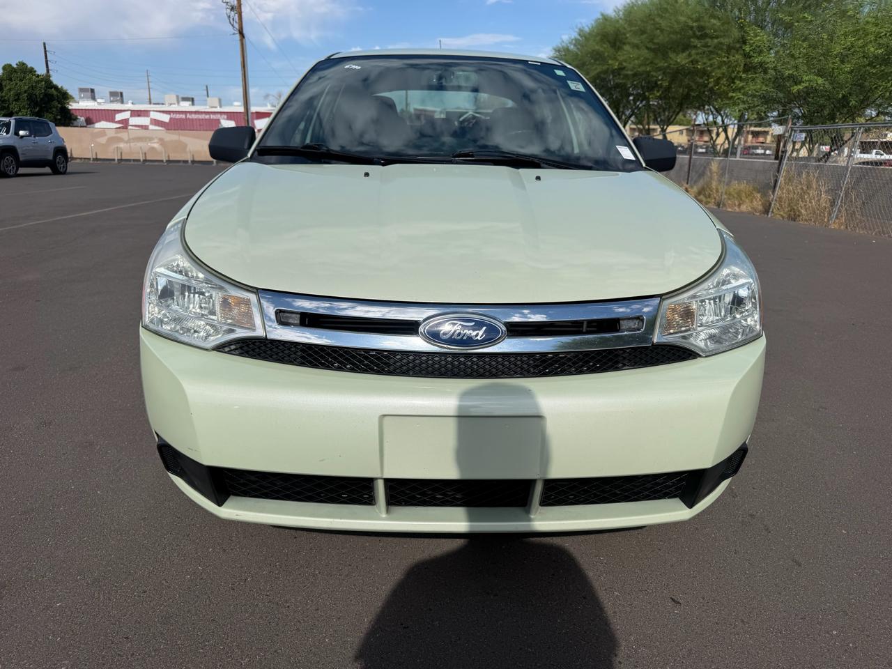 Ford Focus SE Sedan 2011