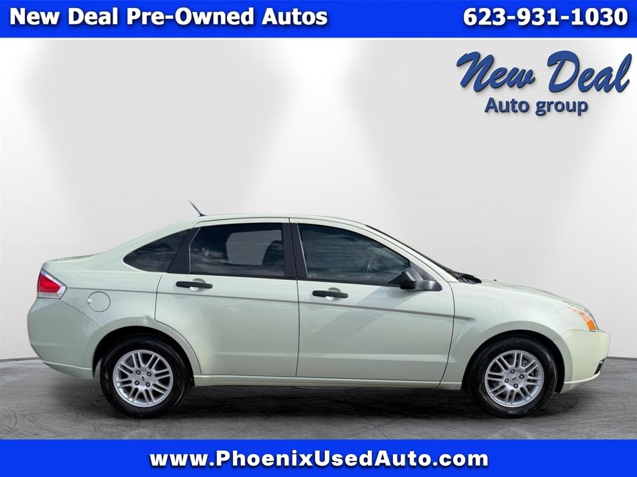 Ford Focus SE Sedan 2011