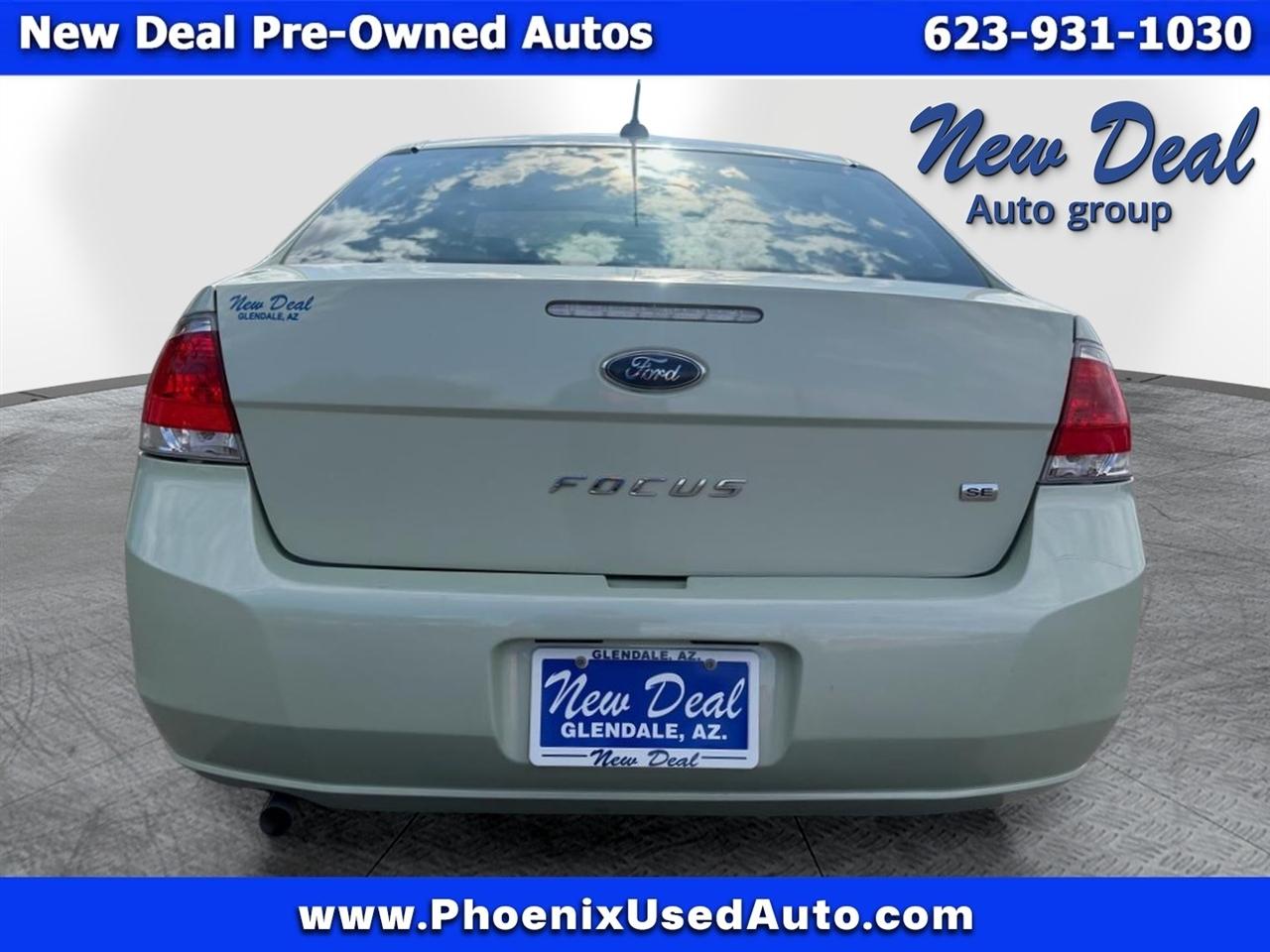 Ford Focus SE Sedan 2011