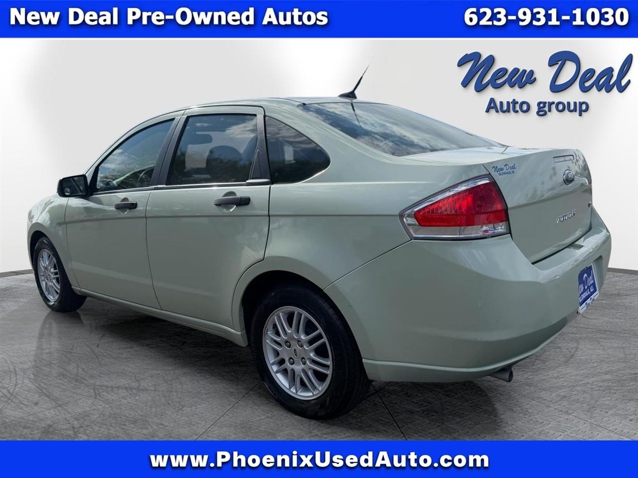 Ford Focus SE Sedan 2011