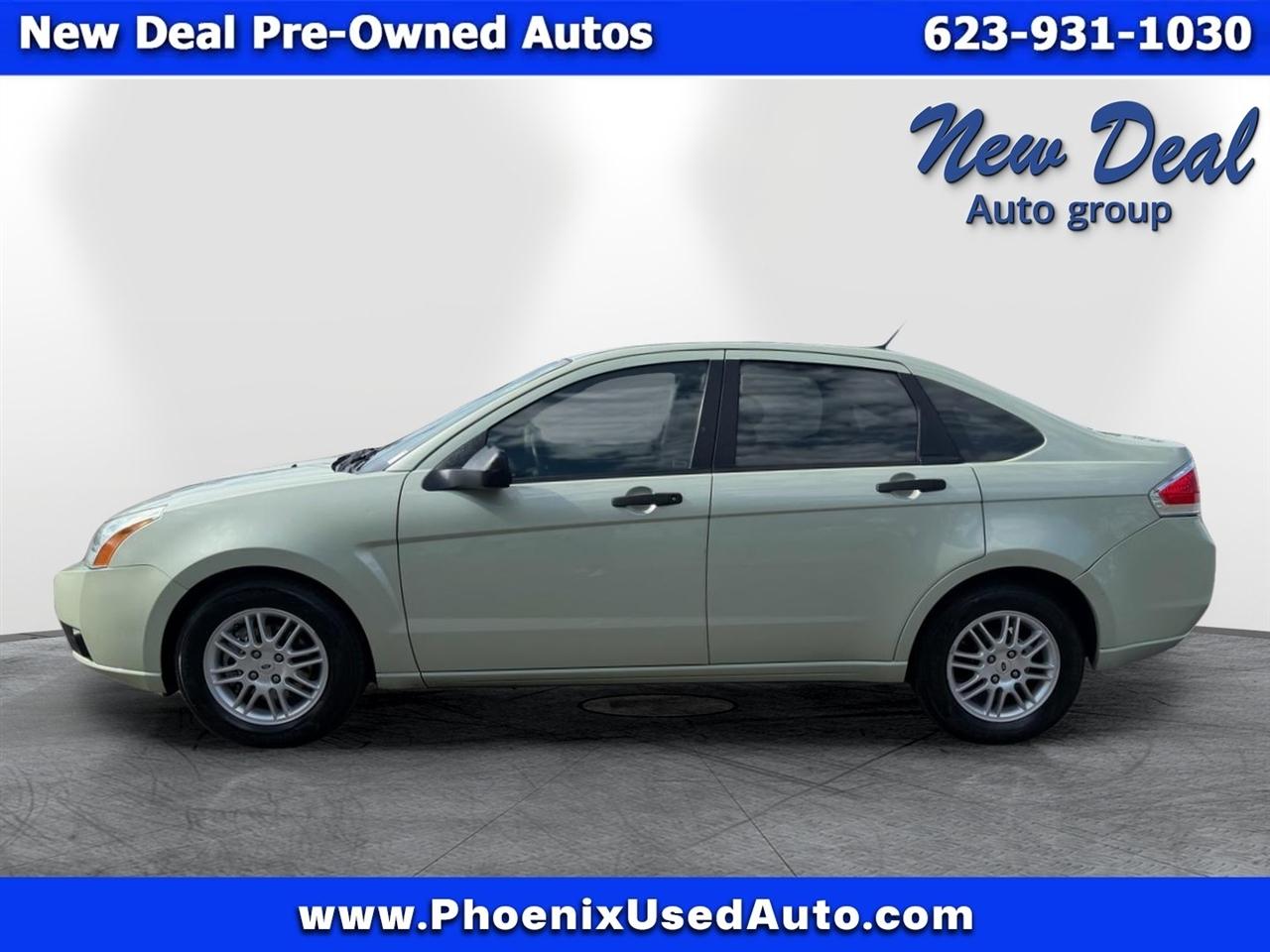 Ford Focus SE Sedan 2011