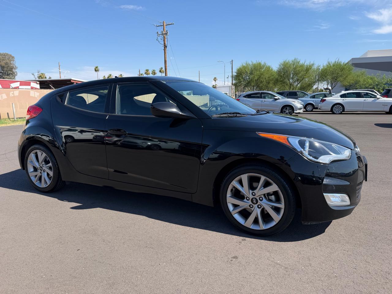 Hyundai Veloster Base 6MT 2017