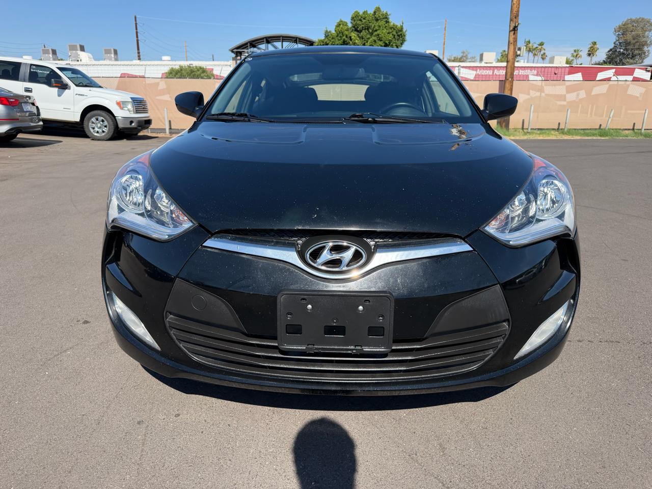 Hyundai Veloster Base 6MT 2017