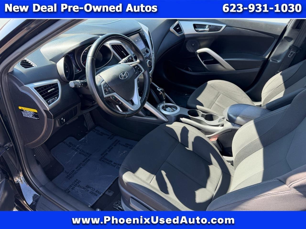 Hyundai Veloster Base 6MT 2017