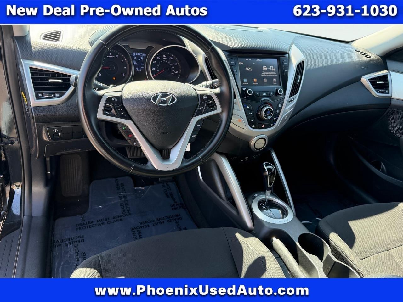 Hyundai Veloster Base 6MT 2017