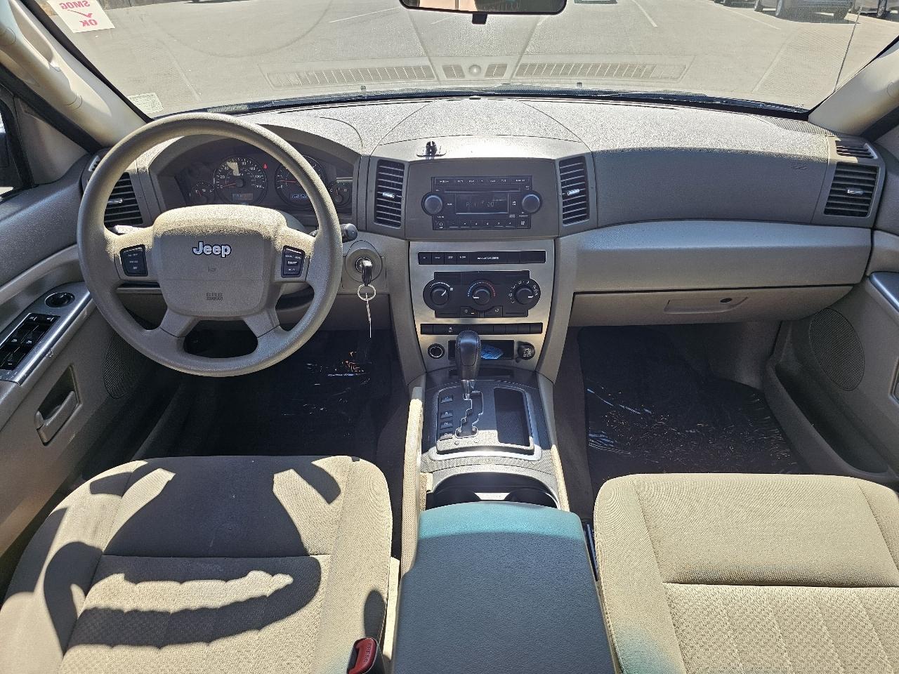 Jeep Grand Cherokee Laredo 2WD 2006