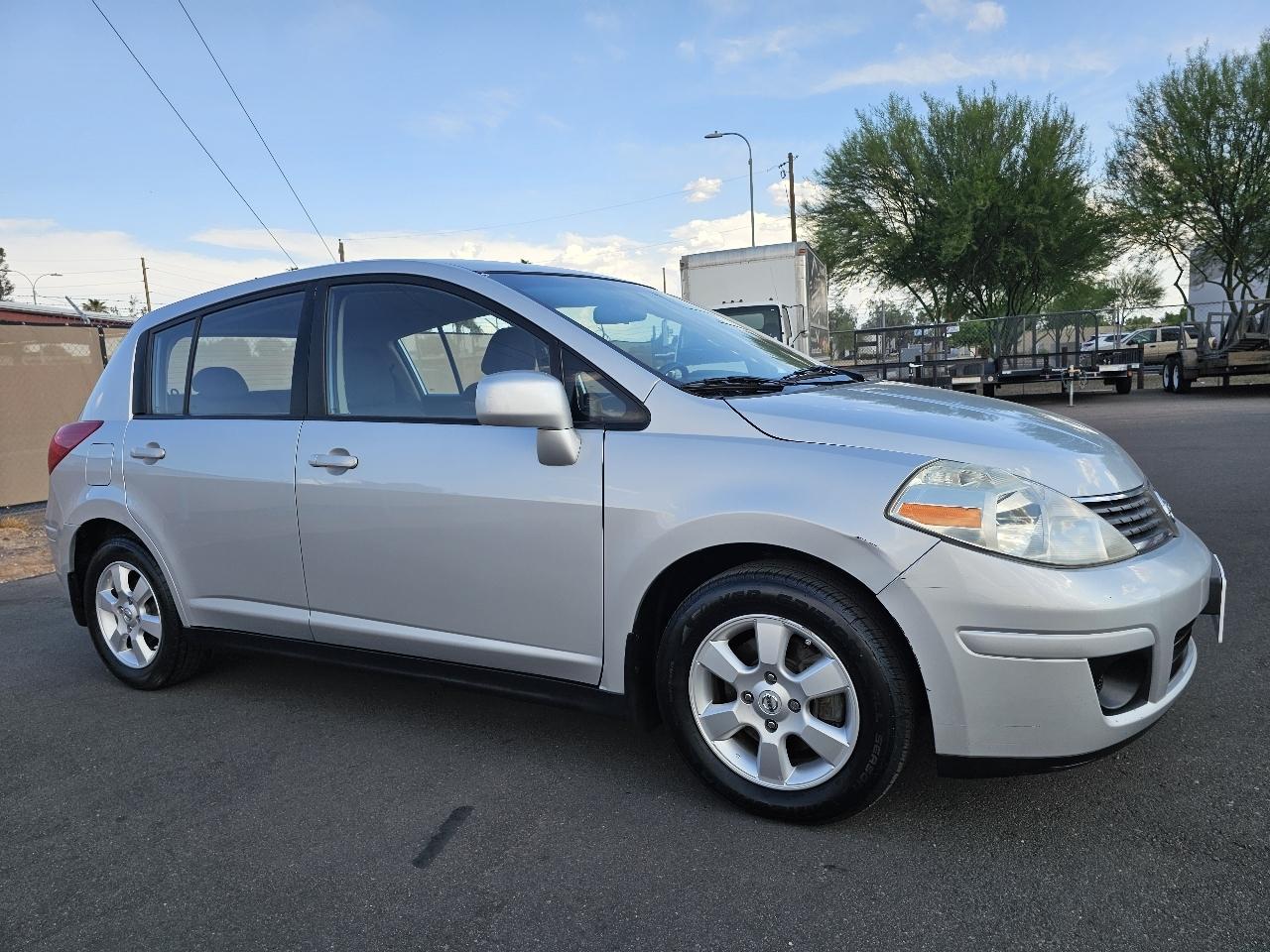 Nissan Versa 1.8 S 2008
