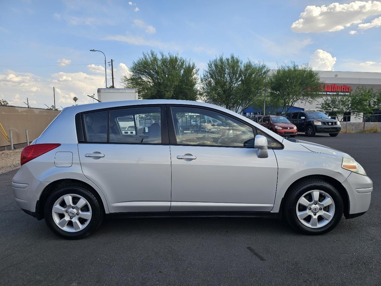 Nissan Versa 1.8 S 2008