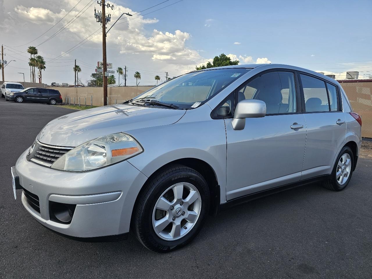 Nissan Versa 1.8 S 2008