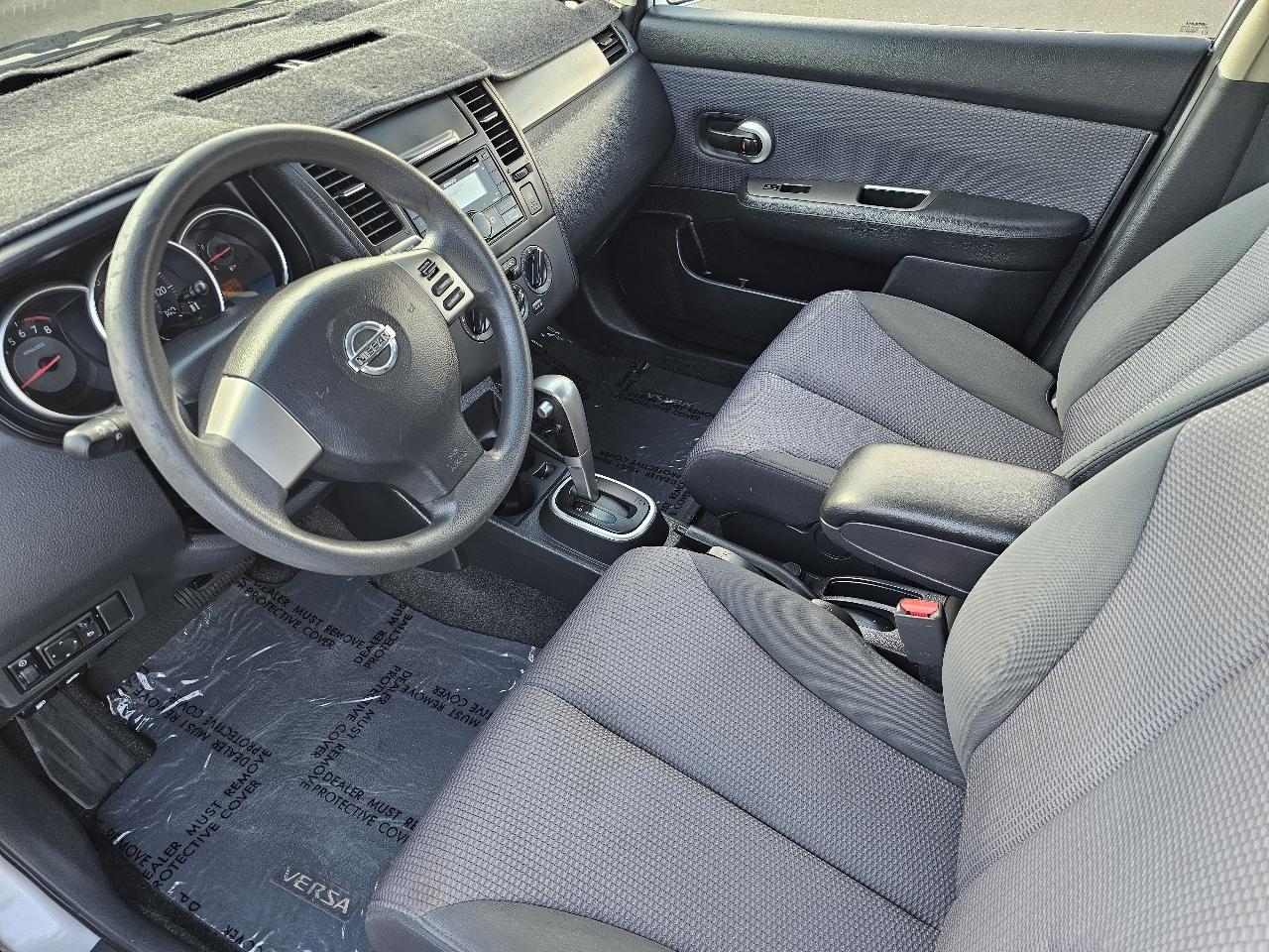 Nissan Versa 1.8 S 2008