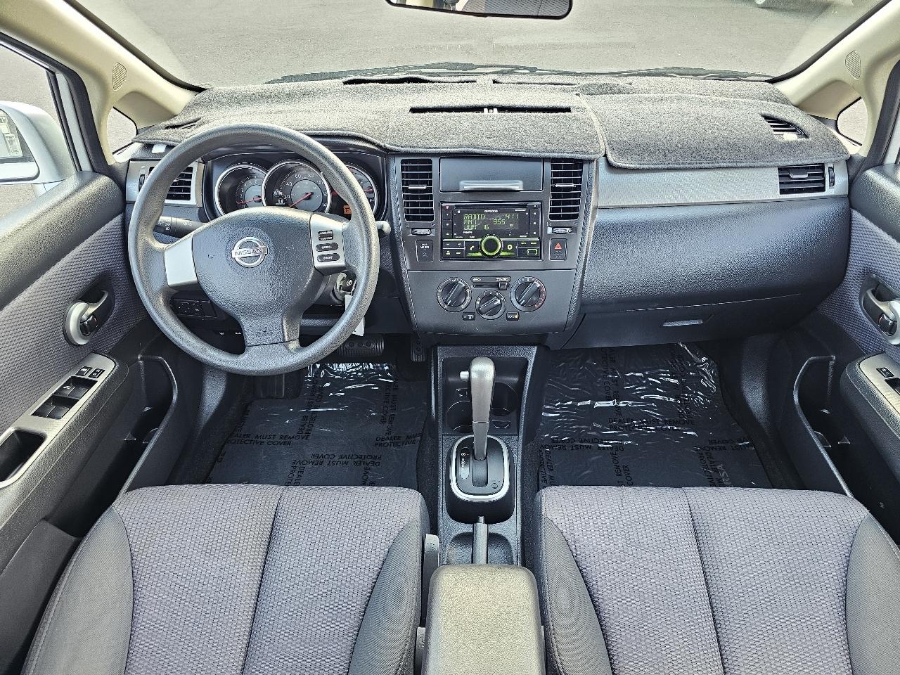 Nissan Versa 1.8 S 2008