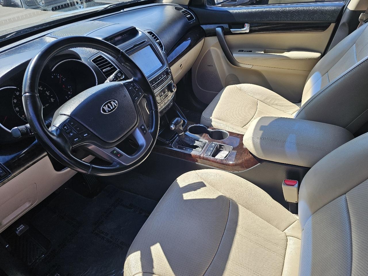 Kia Sorento EX V6 2WD 2014