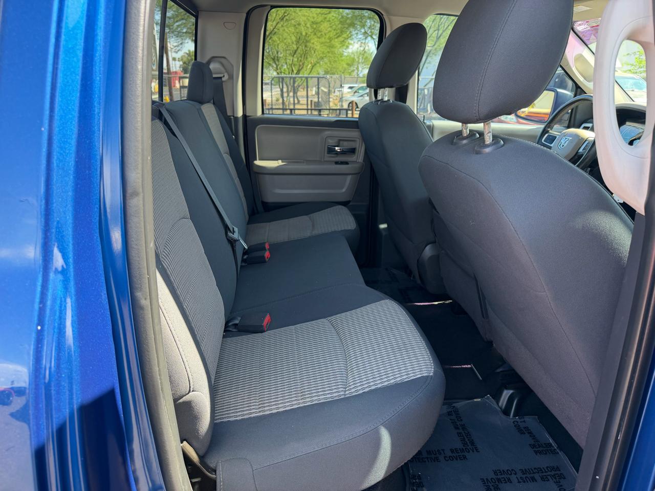 RAM 1500 2WD Crew Cab 140.5" SLT 2010