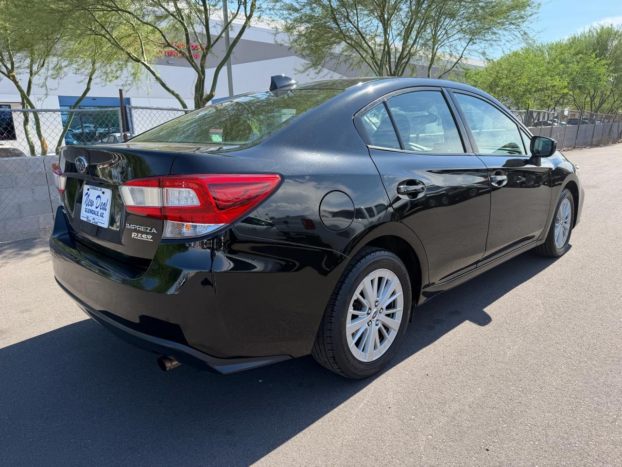 Subaru Impreza 2.0i Premium CVT 4-Door 2017