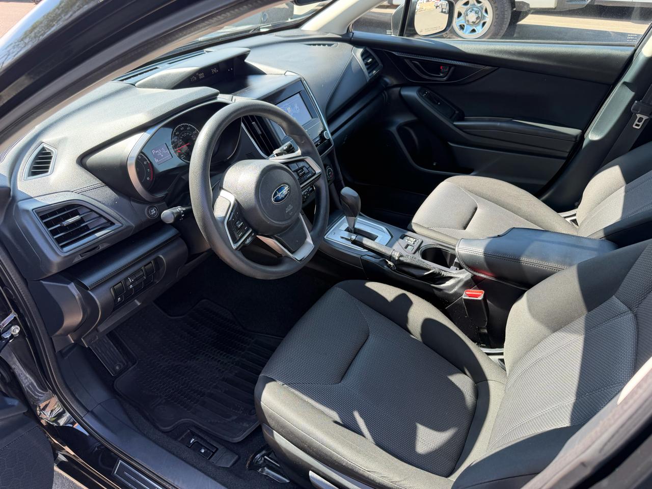 Subaru Impreza 2.0i Premium CVT 4-Door 2017