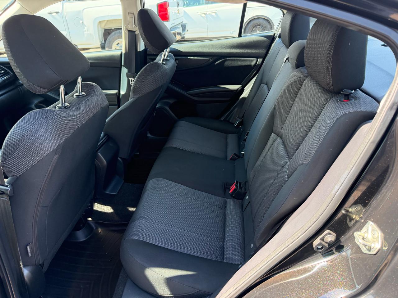Subaru Impreza 2.0i Premium CVT 4-Door 2017