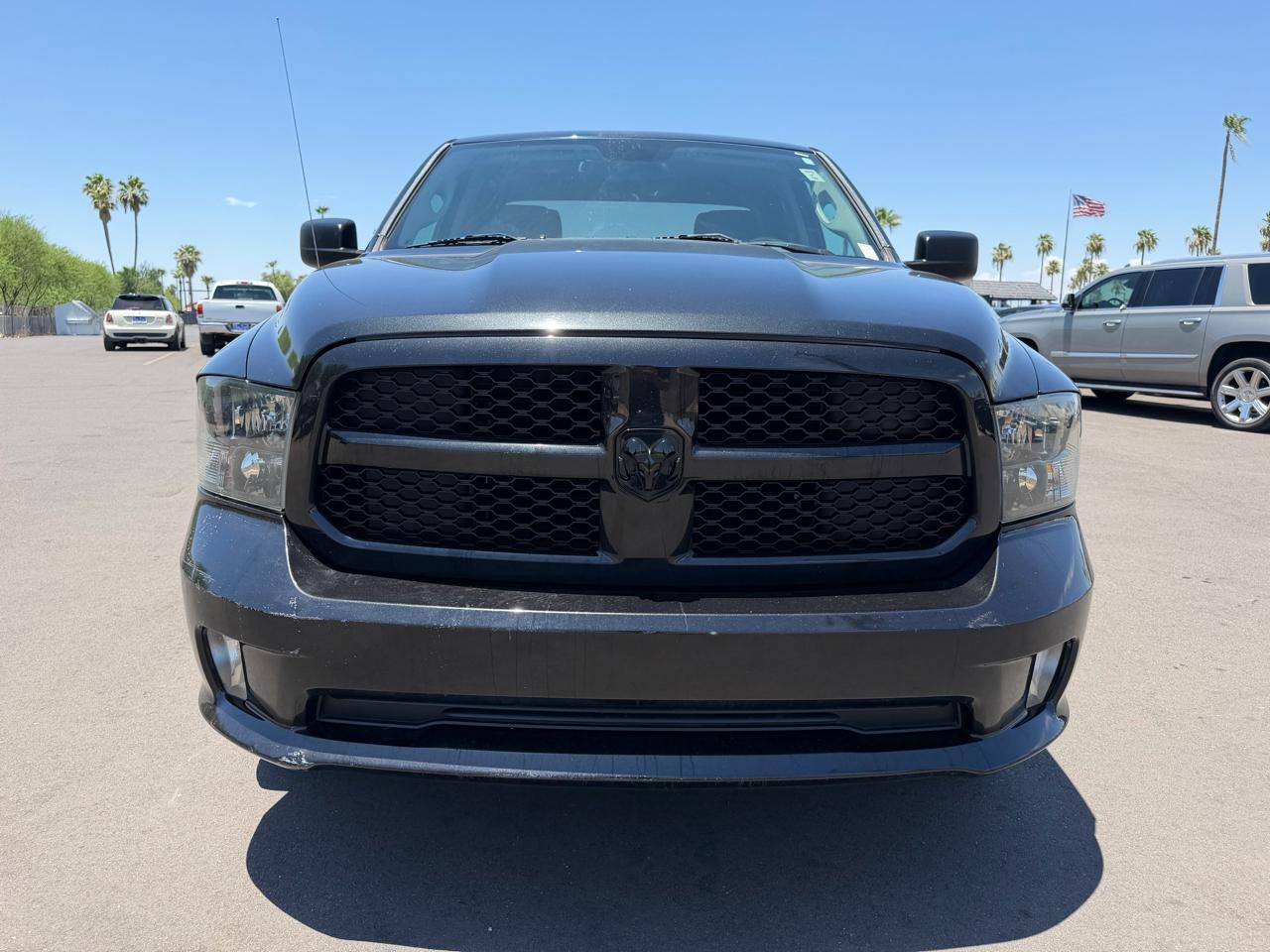 RAM 1500 2WD Crew Cab 140.5" Express 2017