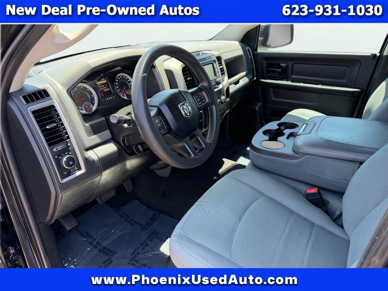 RAM 1500 2WD Crew Cab 140.5" Express 2017