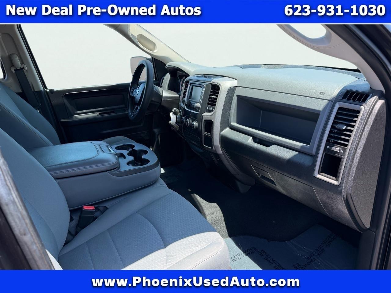 RAM 1500 2WD Crew Cab 140.5" Express 2017