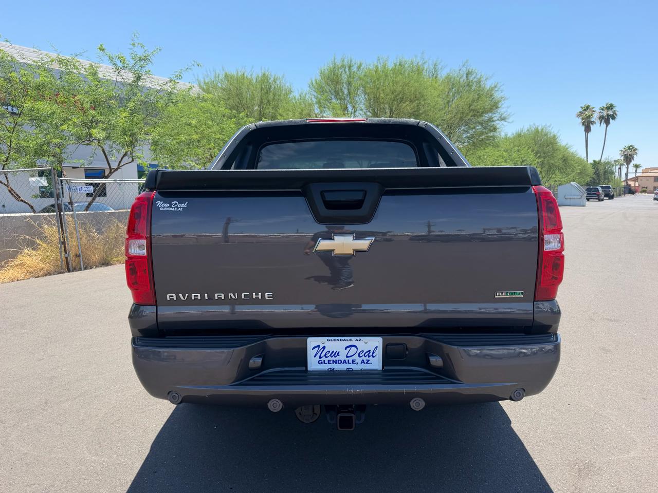 Chevrolet Avalanche LT 2WD 2011