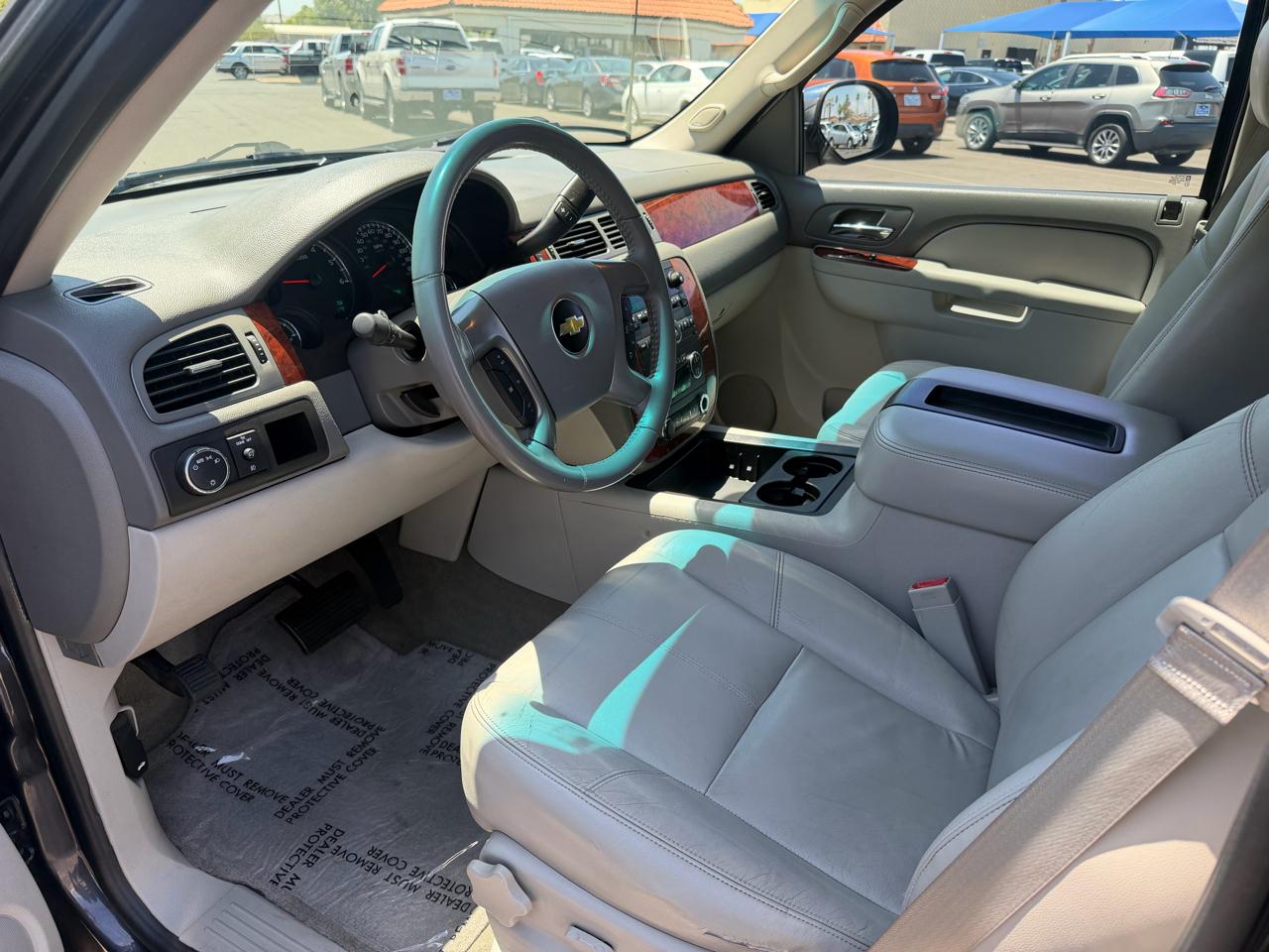 Chevrolet Avalanche LT 2WD 2011