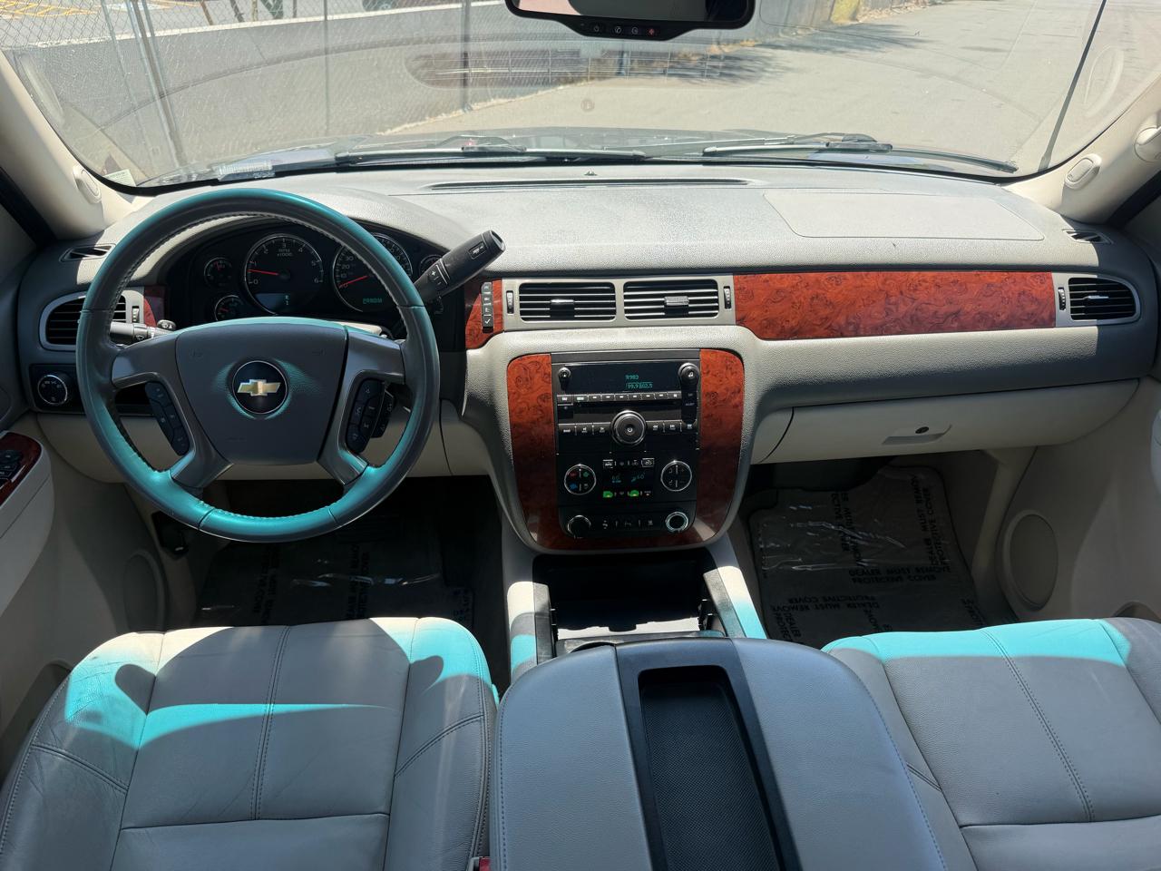 Chevrolet Avalanche LT 2WD 2011