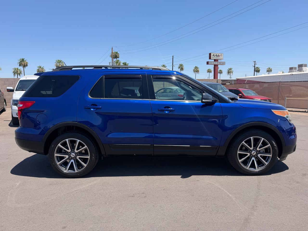 Ford Explorer 4dr 114" WB XLT 2015
