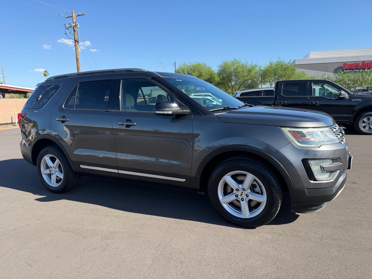 Ford Explorer 4dr XL 4WD 2017