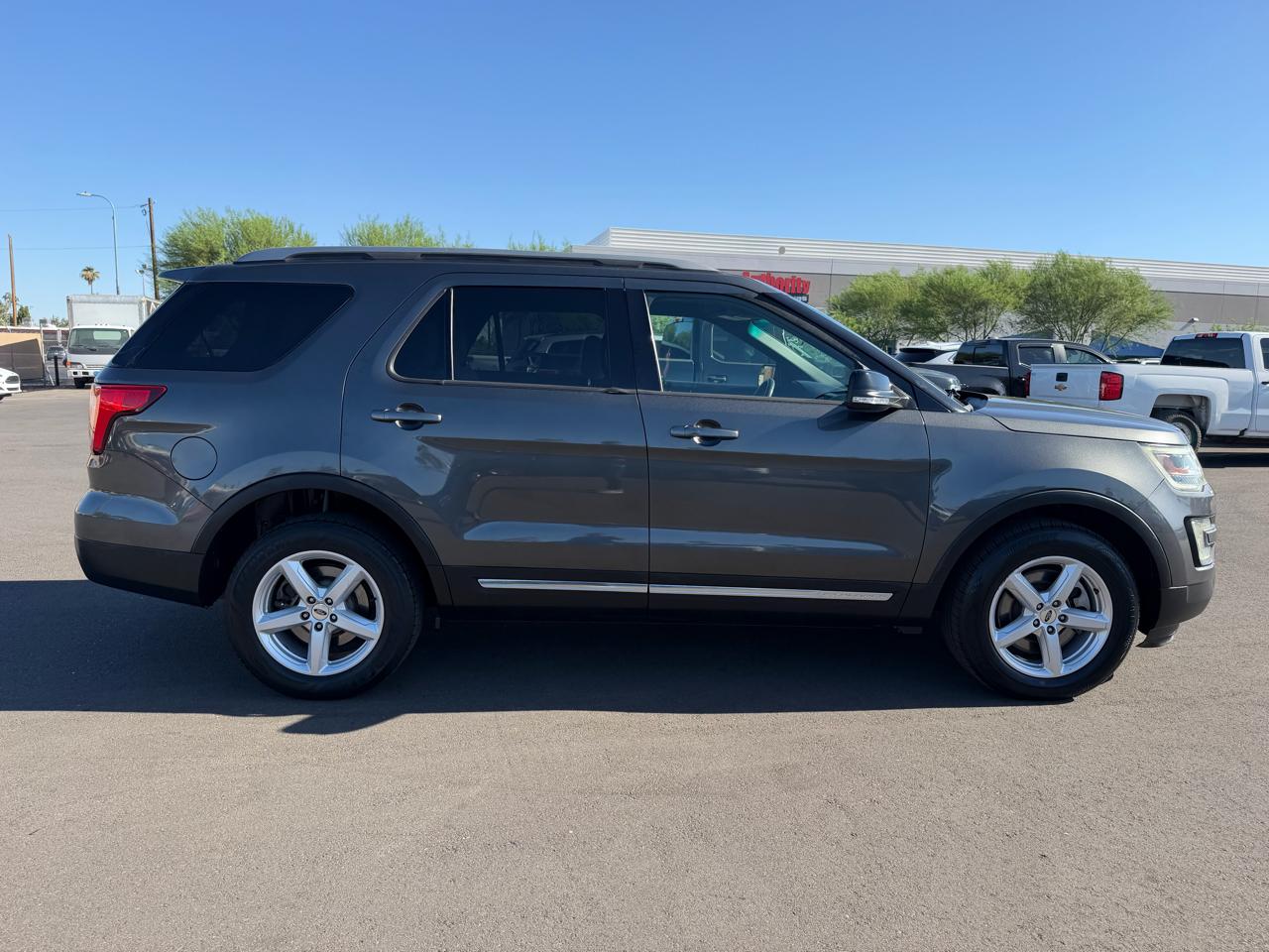 Ford Explorer 4dr XL 4WD 2017
